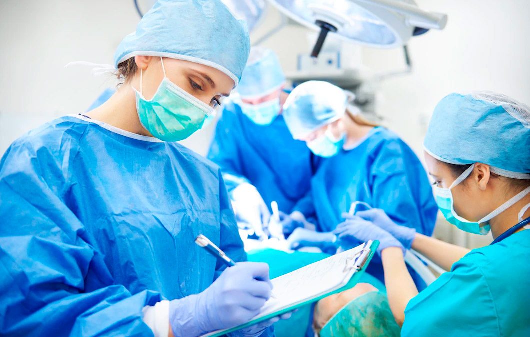 PL 7965 de 2020 –  “Por medio de la cual se establece la denominación adecuada de los profesionales de la salud que brindan atención a la mujer en salud reproductiva y prohíbe la indebida utilización de términos que se prestan a confusión y poner en riesgo la salud”